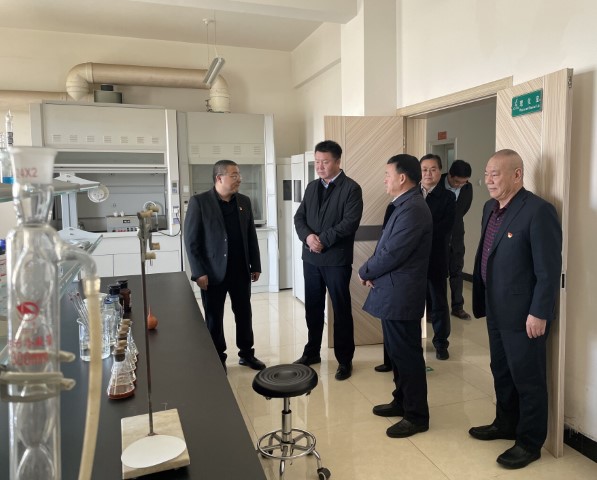 酒泉市政府黨組成員、副市長哈里別克來敦煌種業(yè)調(diào)研指導(dǎo)工作